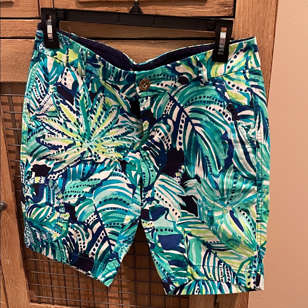 Lilly Pulitzer Blue and Green Tropical women shorts